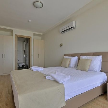 Delmar Suites & Residence Çeşme Quarto foto