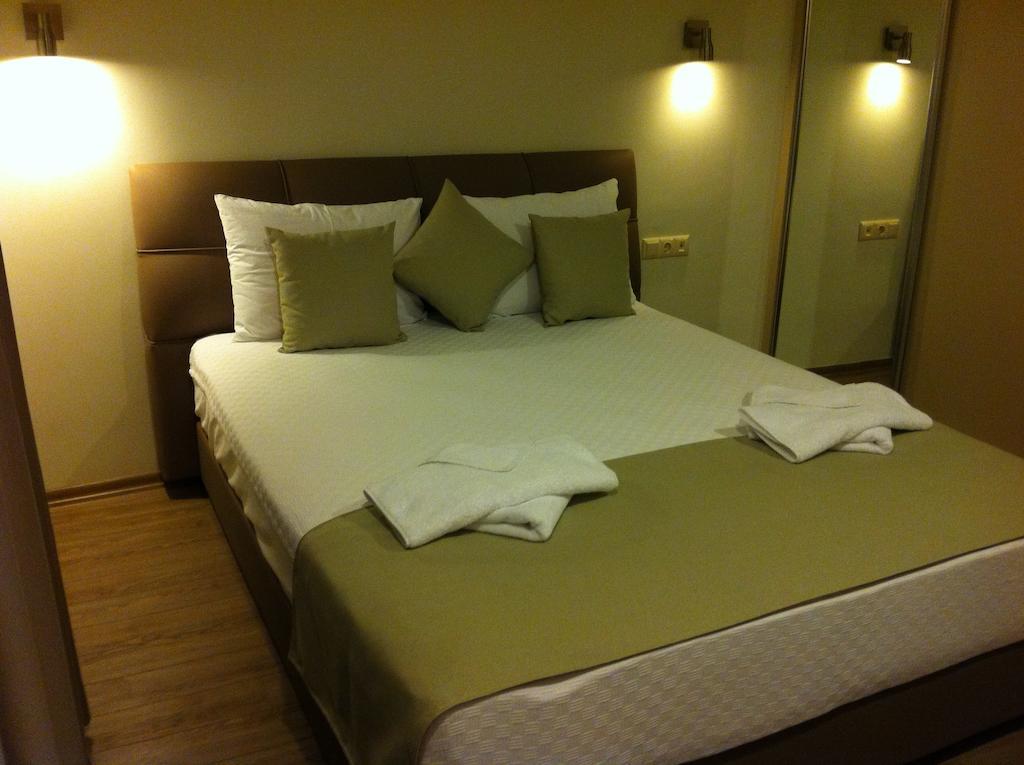 Delmar Suites & Residence Çeşme Quarto foto